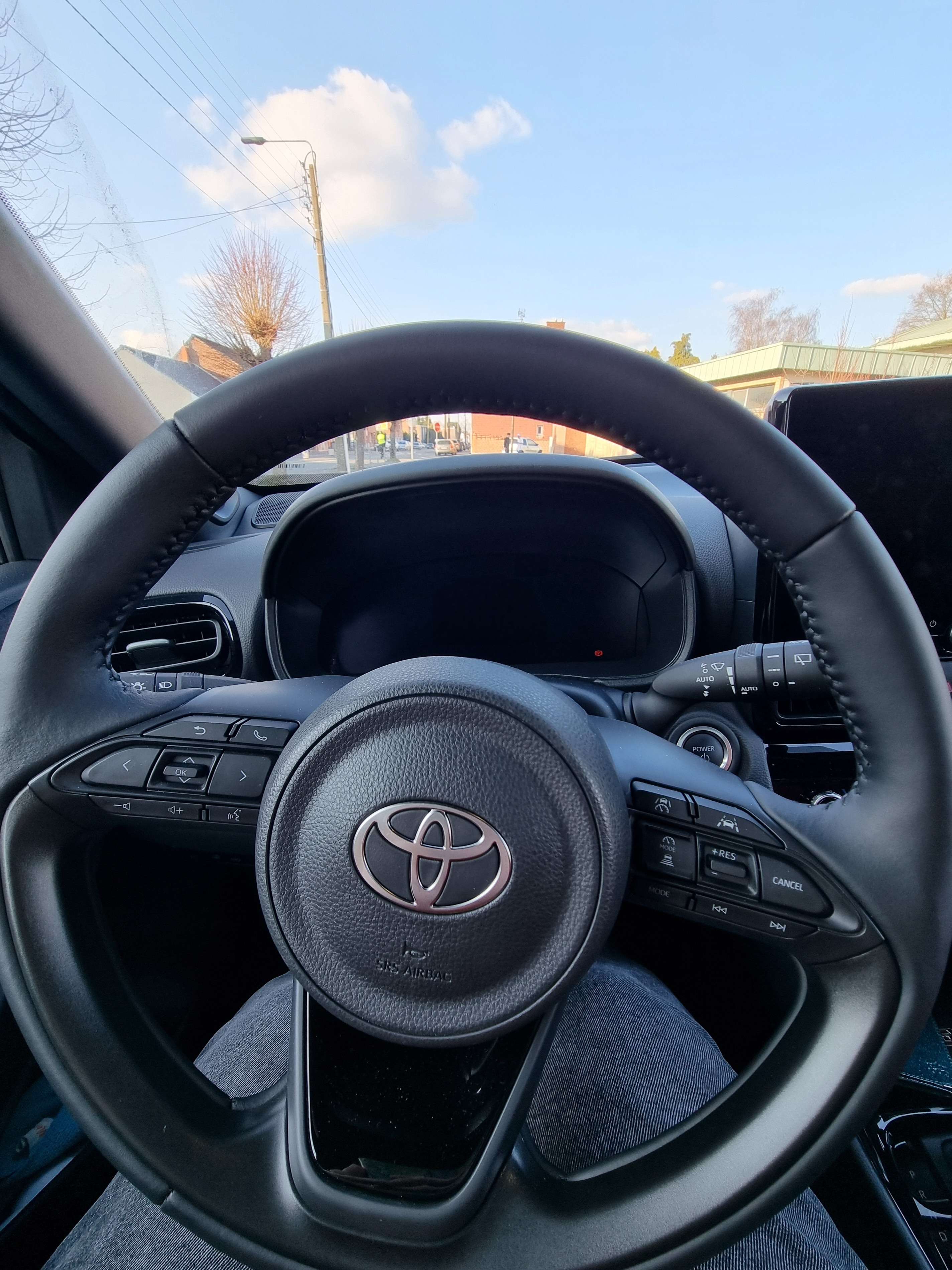 j'ai repris le volant alors que je n'ai pas conduit depuis 8 mois MAIS JE NE SUIS PAS MORTE
