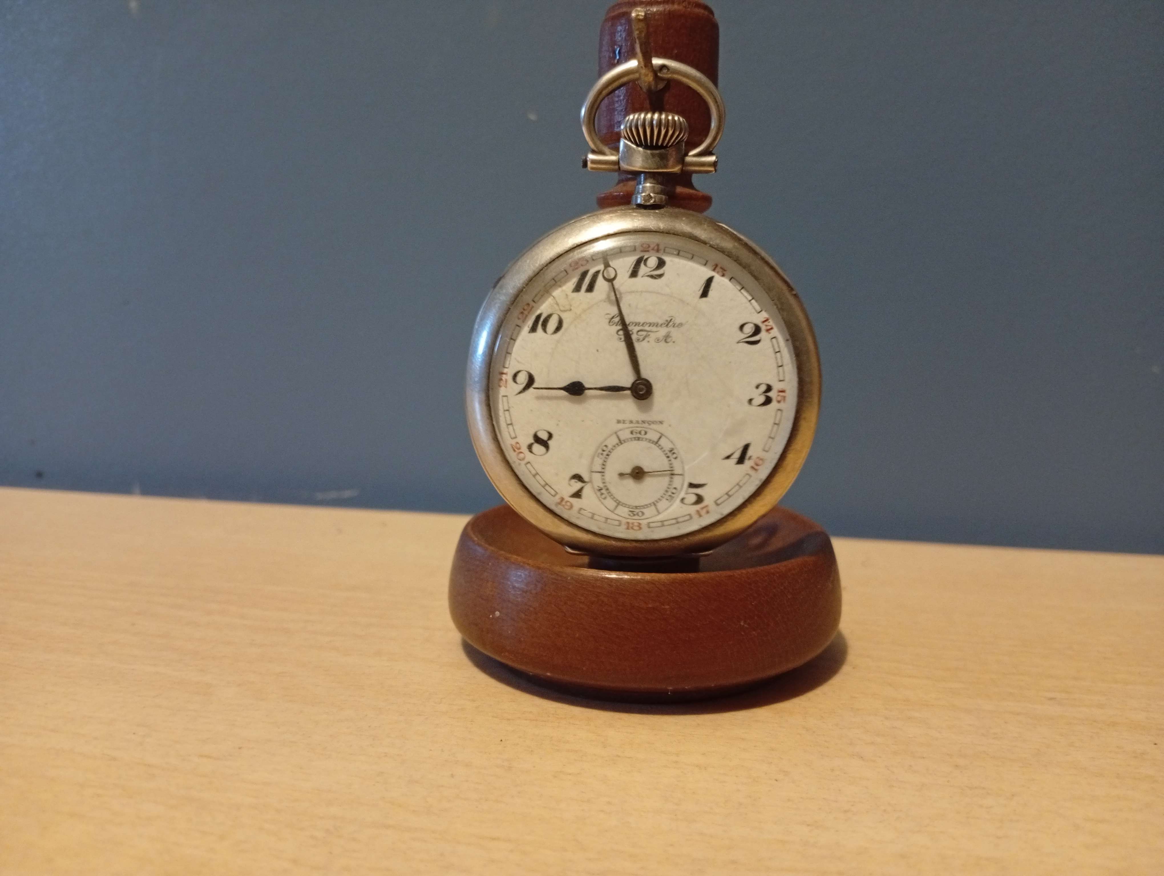 Voil&agrave; ma montre de tout les jours.
(ᗜ vᗜ)