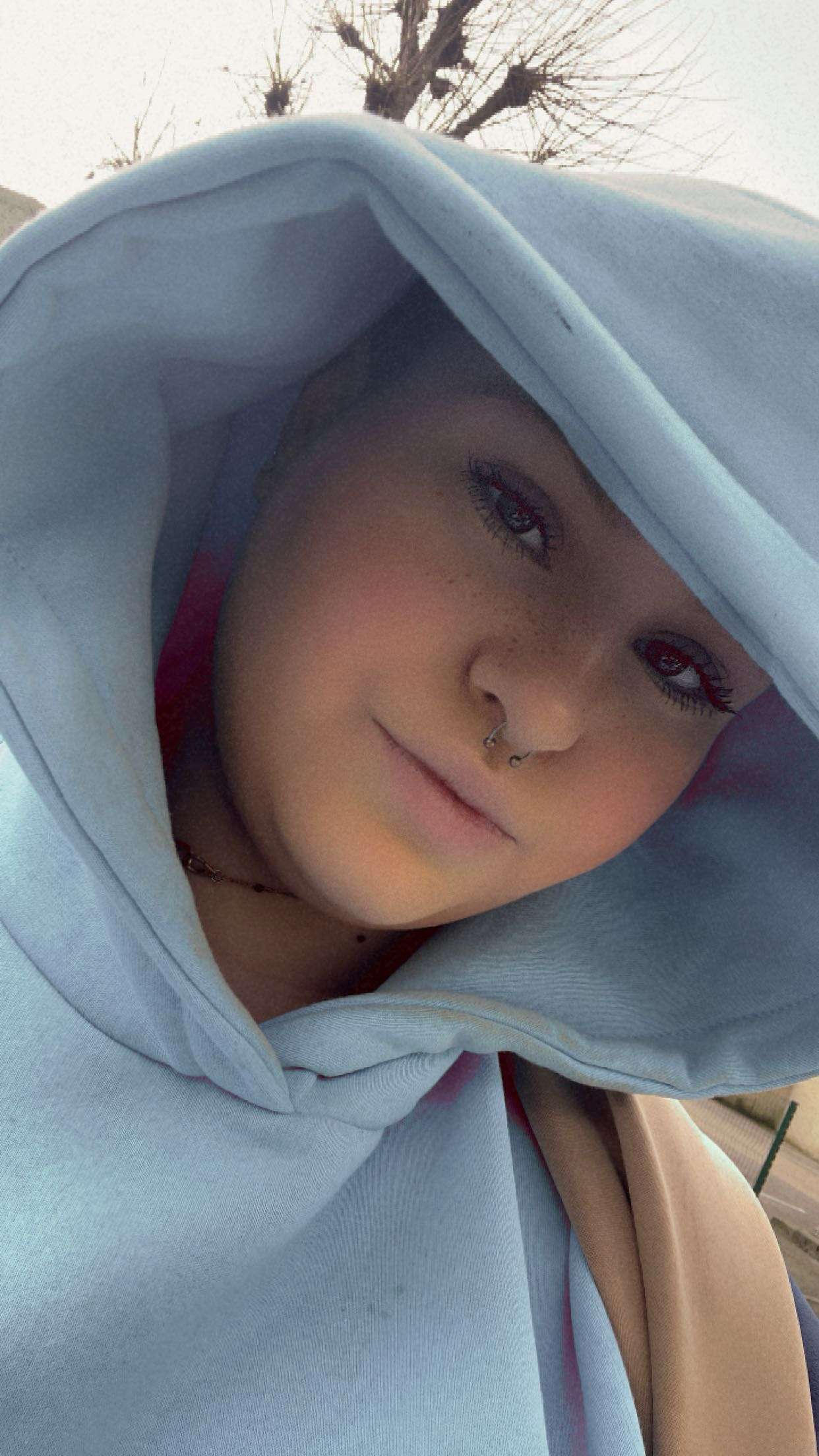 Salut je suis nouvelle je cherche des gents pour faire connaissance et devenir amies part la suite