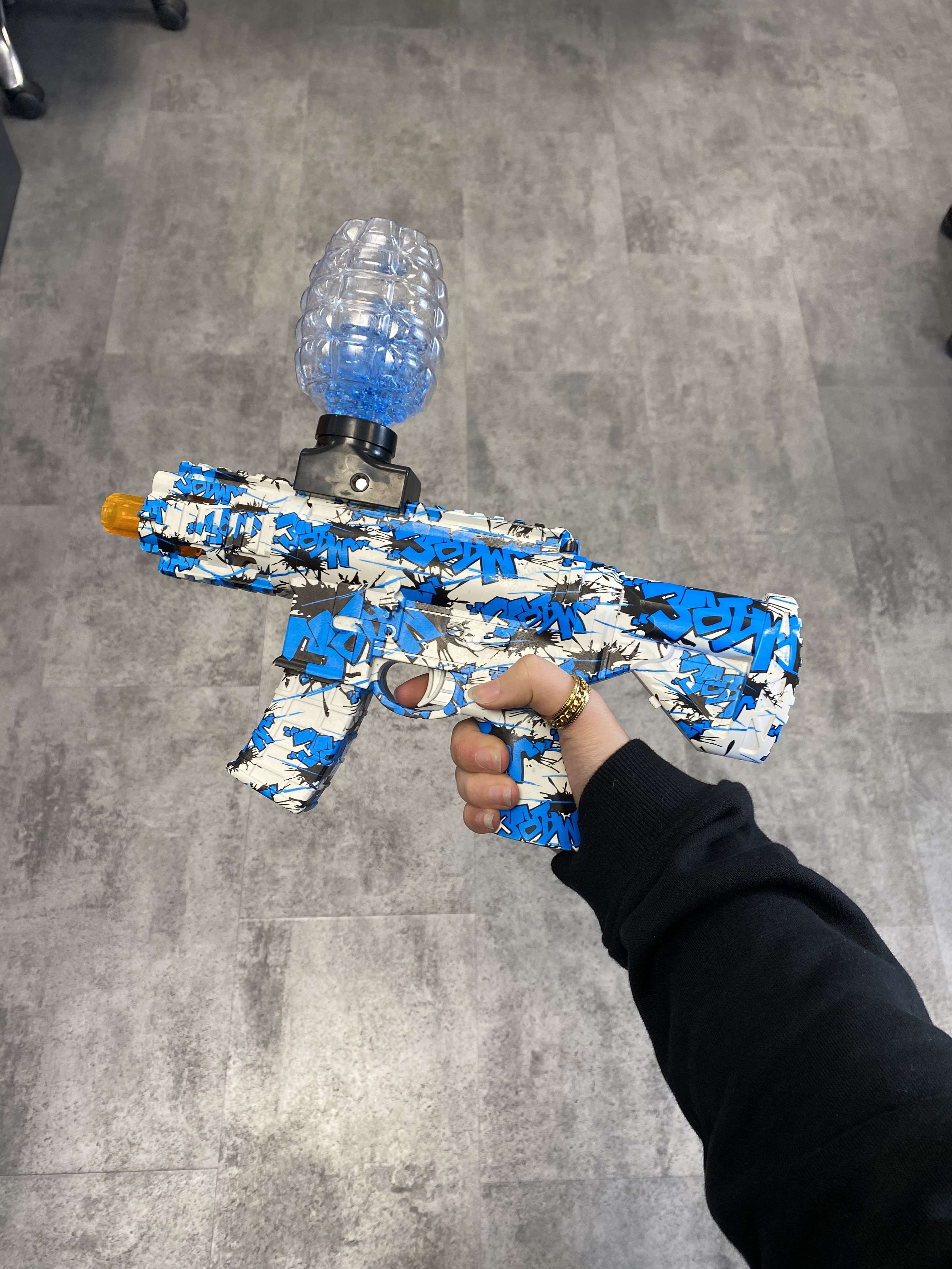 Quand on a une arme comme &ccedil;a 
Je peux vous assurer que &ccedil;a finit tr&egrave;s mal pour les autres