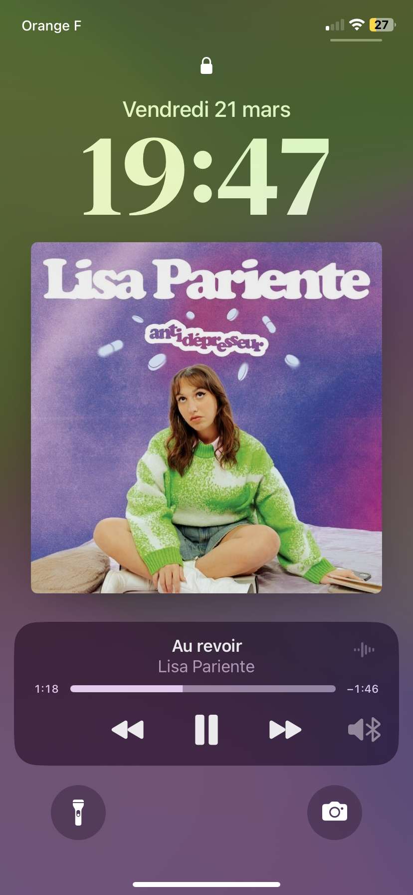 Cette musique je l&rsquo;ai d&eacute;couverte aujourd&rsquo;hui mais c&rsquo;est une p&eacute;pite en faites d&eacute;j&agrave; les textes de la chanteuse sont tr&egrave;s bons de base mais la