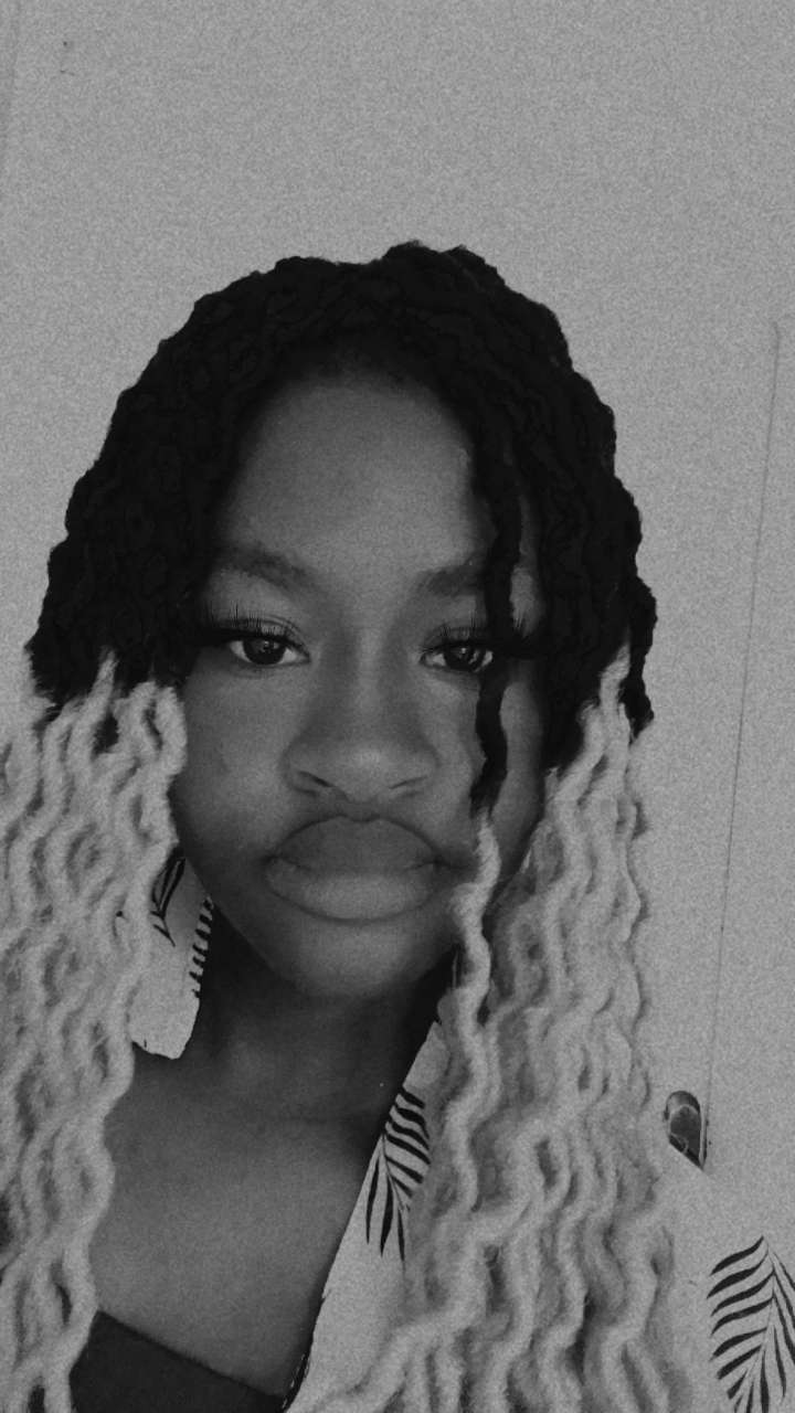 Slt la mifa j suis nouvelle et j suis ouverte a tous😁🥰
