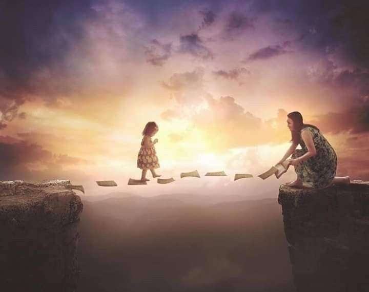 Une maman, c&rsquo;est un c&oelig;ur qui marche &agrave; c&ocirc;t&eacute; du n&ocirc;tre toute la vie.