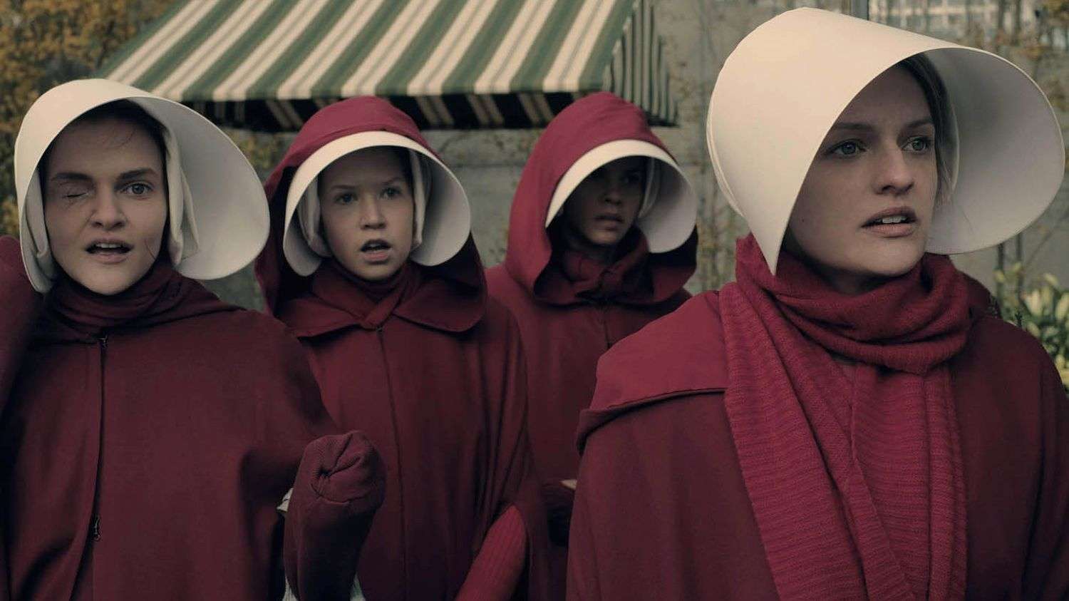 Auf&ecirc;te j&rsquo;ai oubli&eacute; de vous dire mais j&rsquo;ai finis la Saison 1 de la serie sur laquel je suis actuellement "La servante &eacute;carlate" dispo sur Netflix j&rsquo;ai egalement presque finit la Saison 2 😅 oui sa fait un moment que j&rsquo;aurai due le dire pour la Saison 1 🤣.