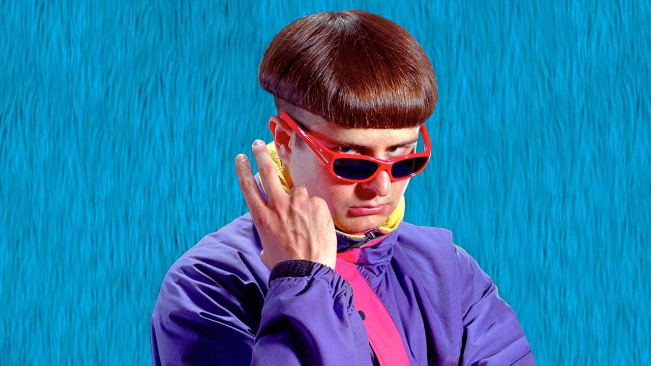 Oliver tree est d&eacute;c&eacute;d&eacute; hier en tournage.  Accident d'h&eacute;licopt&egrave;re.  Mon copain voulait le voir en concert.  😭😭